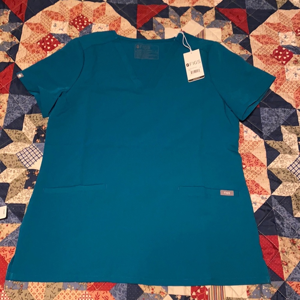 Figs Scubs TOP AND BOTTOM TOGETHER CASMA THREE POCKET TOP AND ZAMORA 2.0 jogger